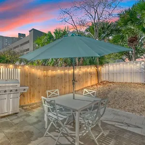  Holiday home Absolute Beach - Seasonal Hot Tub, Bbq, 700 Feet To Beach, Central Pcb, Free Daily Activities, & More!